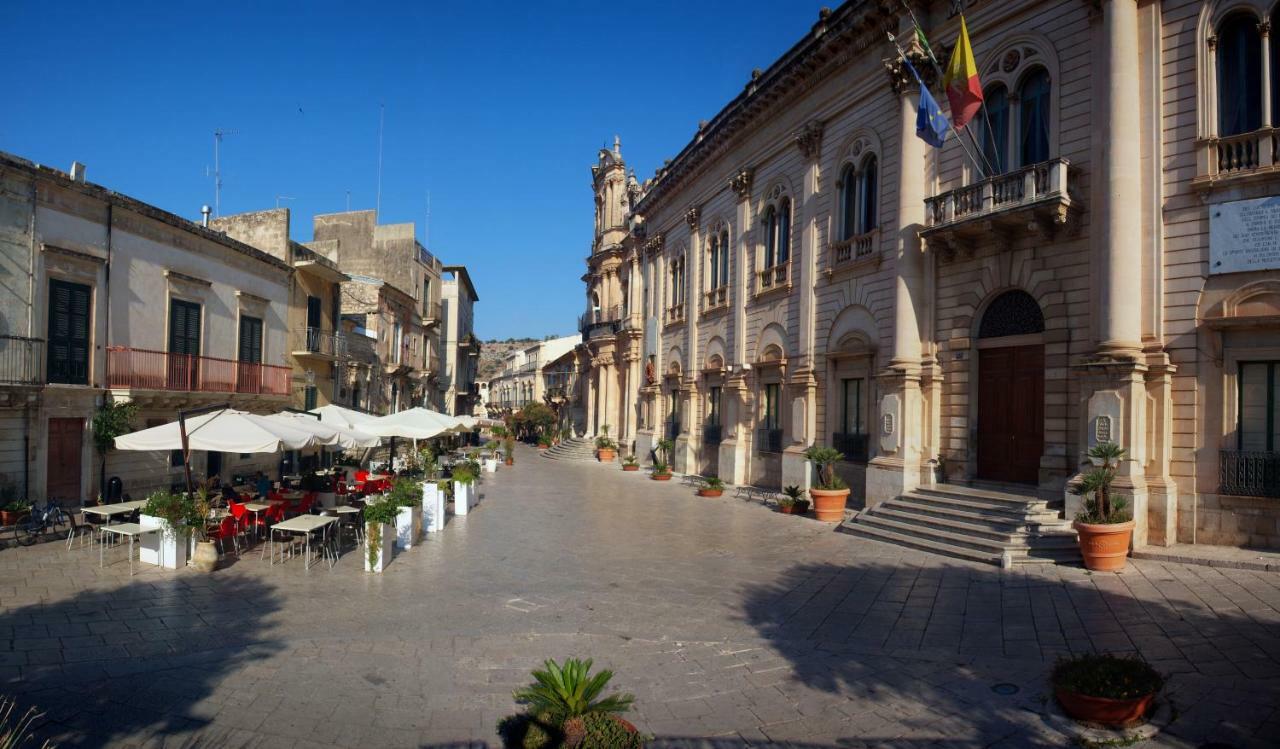 Appartamento in Centro casa vacanza Scicli Esterno foto